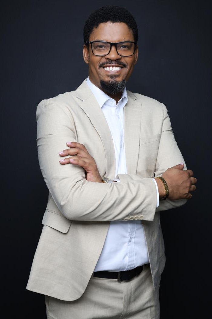 Lehlohonolo-Mazindo_about_me_mid